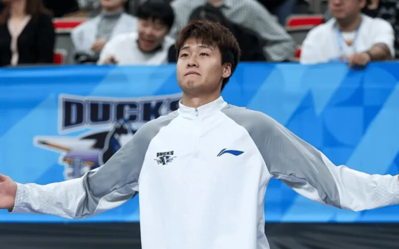 开云登录入口地址-赵睿:晚上我也不知道教练组怎么安排,反正等通知做好准备